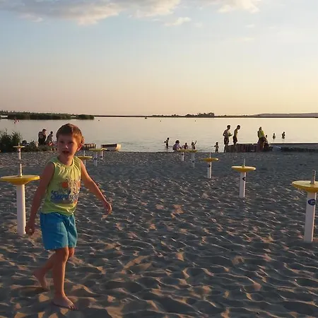 Judit Nyaralo Tatil Evi