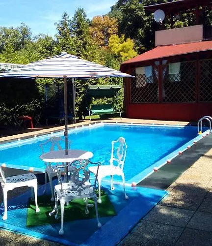 Judit Nyaralo Tatil Evi