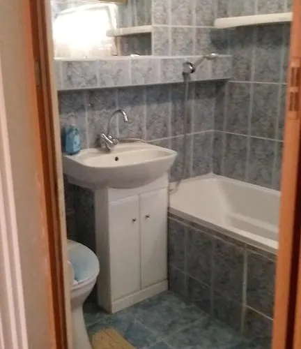 Judit Nyaralo * Velence