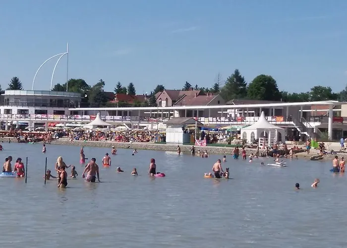 Judit Nyaralo Velence