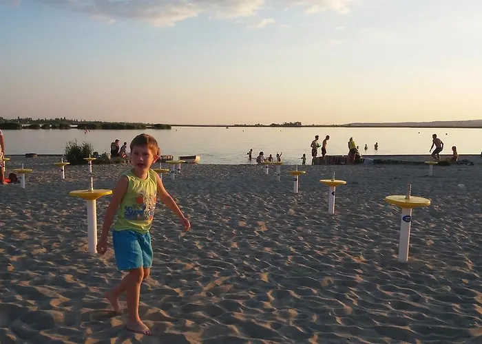 Judit Nyaralo Tatil Evi